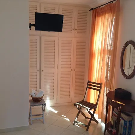 Sofia Menigos No 20 Appartement